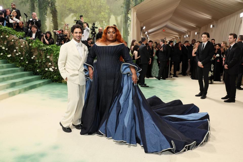 Zac Posen and Da'Vine Joy Randolph in custom Gap (Getty Images)