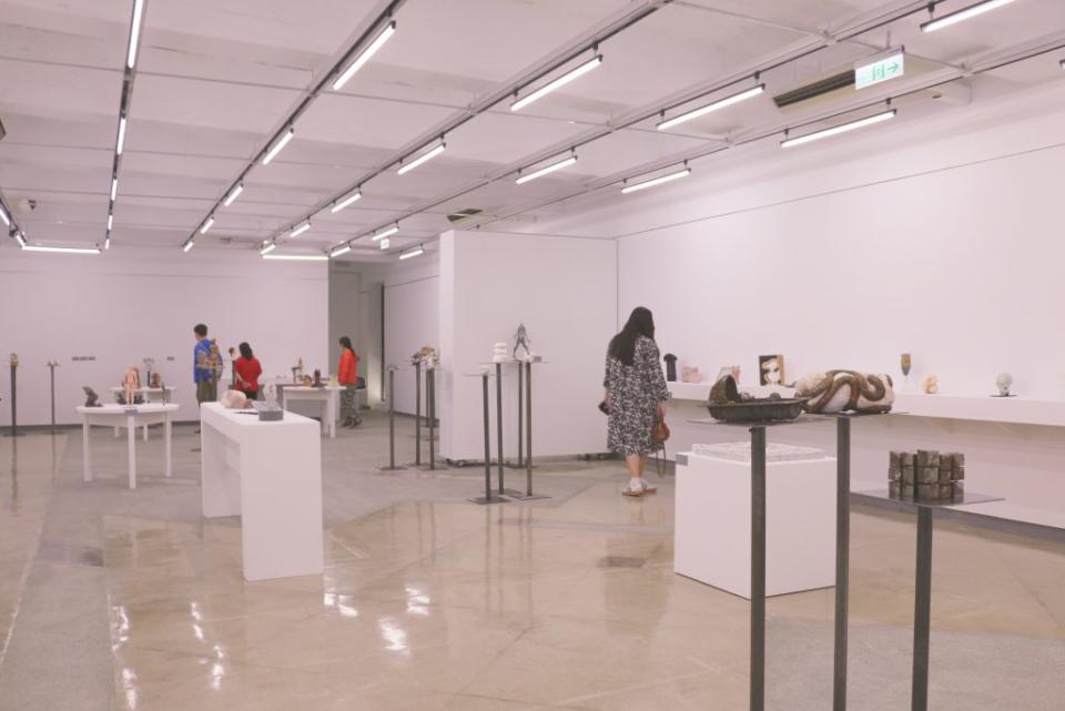 「咫尺之見─國際袖珍雕塑展」在宜蘭美術館開幕，展出國內１７９名藝術家作品。（宜縣府提供）