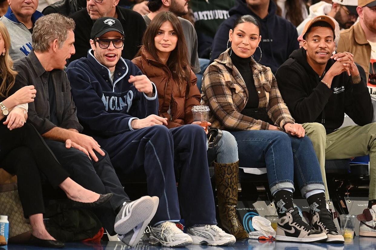 Pete Davidson and Emily Ratajkowski take in the Grizzlies vs Knicks game