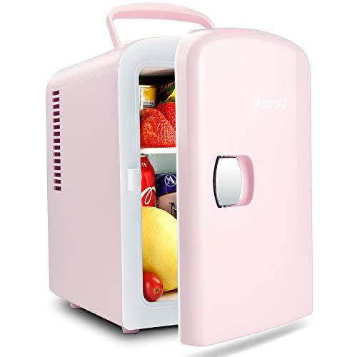 How CUTE is this mini fridge from @supermoosetoys?! #gifted Not