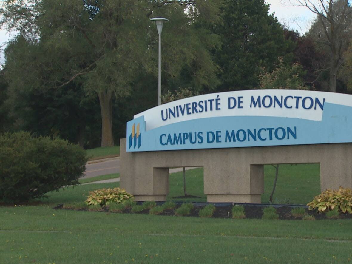 The student federation at the Université de Moncton, not the province, let students know the employment insurance program had been cut. (CBC - image credit)