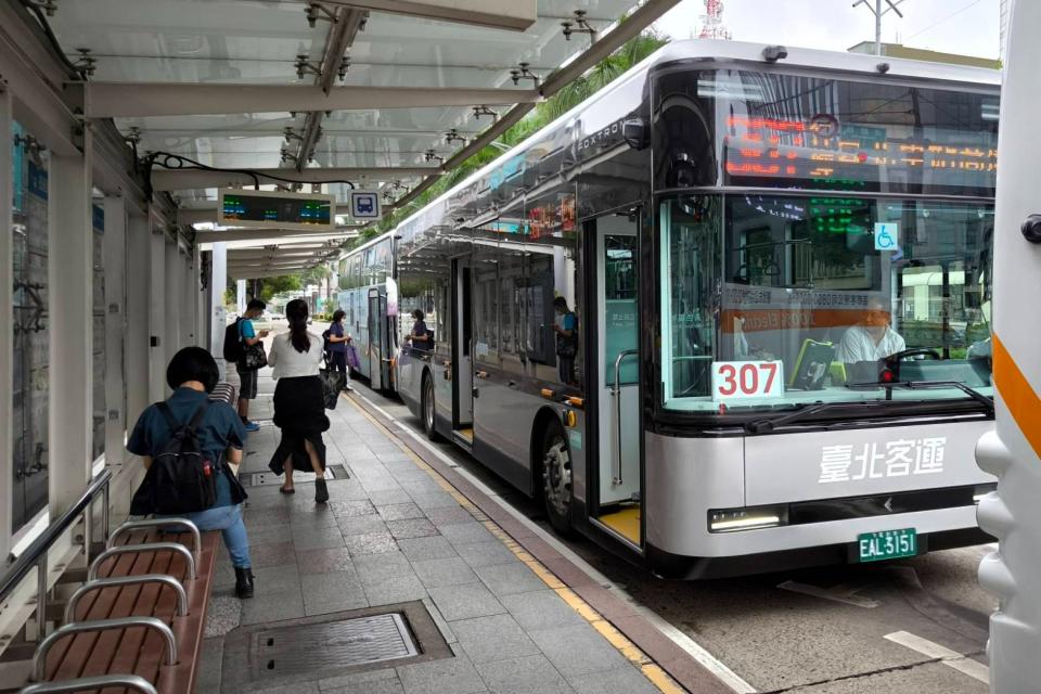 台北307公車去年營運破億，是台北聯營公車最賺錢路線。洪敏隆攝