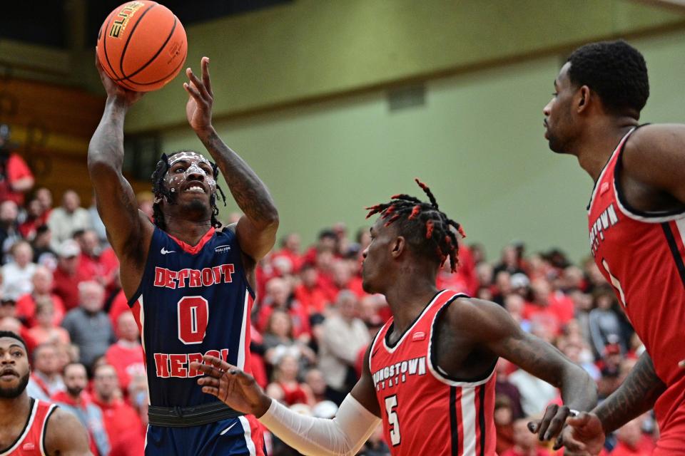 Detroit Mercy's Antoine Davis shoots against Youngstown State during the quarterfinals of the Horizon League tournament.OHDD102