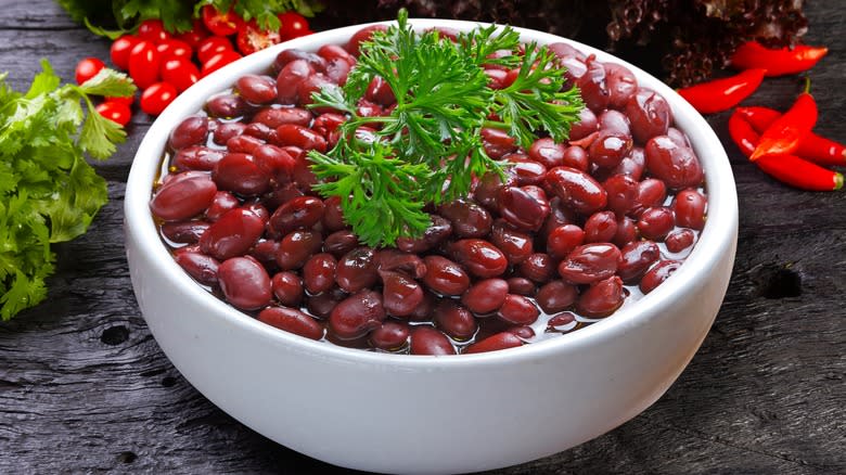 A bowl of cooked kidney beans