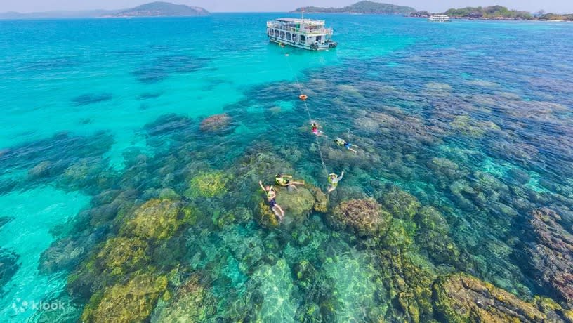 3 Island Hopping Buom Island, Gam Ghi Island, and May Rut Island By Boat Day Tour in Phu Quoc. (Photo: Klook SG)