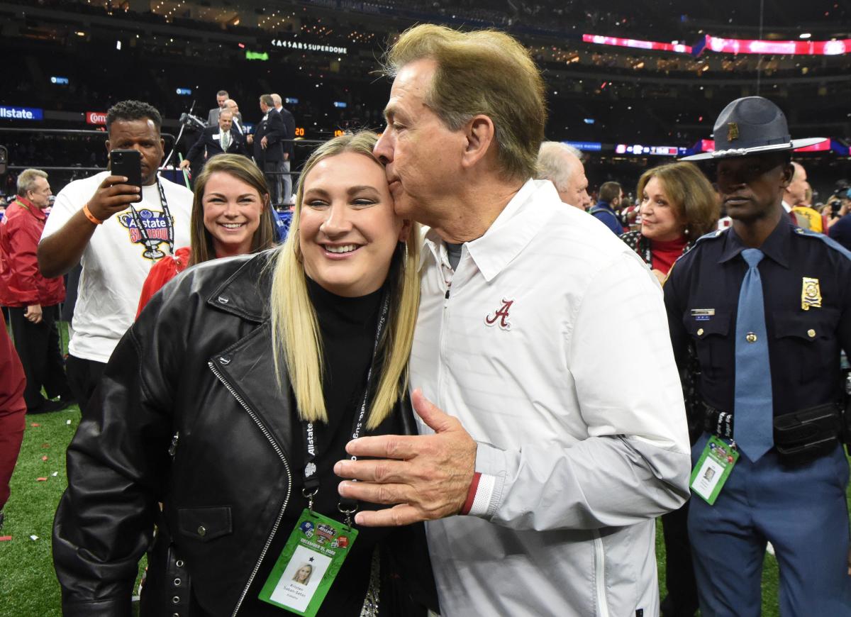 Nick Saban's daughter Kristen Saban Setas reflects on his retirement as  Alabama coach - Yahoo Sports