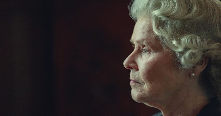 Imelda Staunton como la reina Isabel II