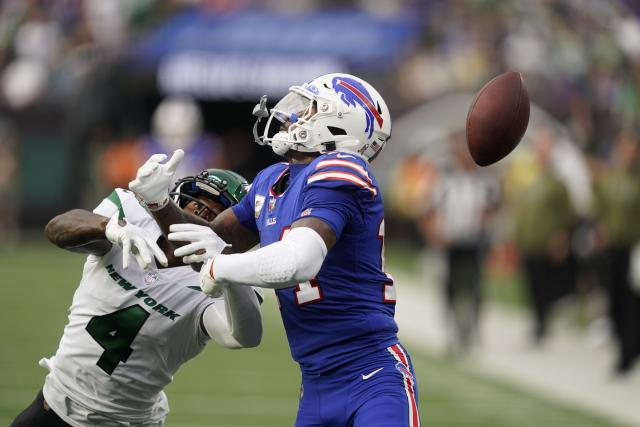 EAST RUTHERFORD, NJ - NOVEMBER 06: New York Jets running back