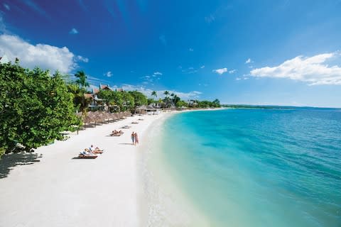 Negril Beach - Credit: www.jrdelia.com/JR Delia