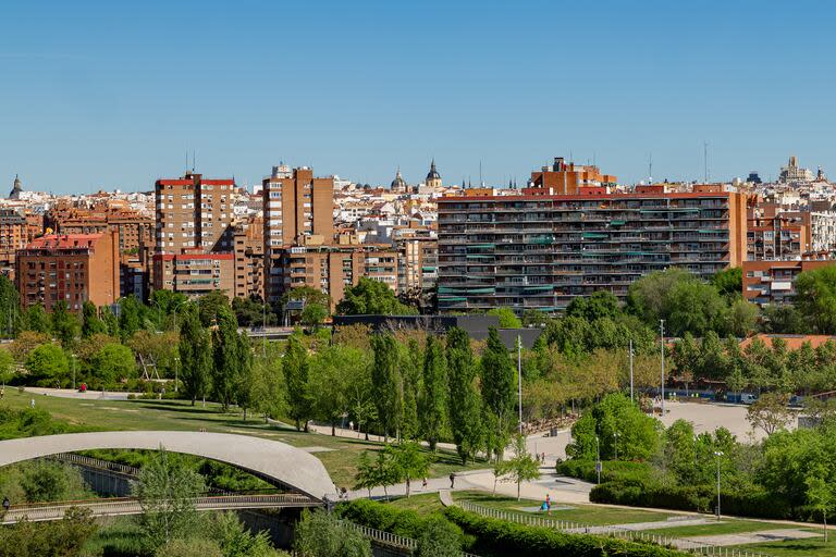 En España, los inversionistas chinos representaron casi la mitad de los solicitantes de visado, seguidos de los rusos.