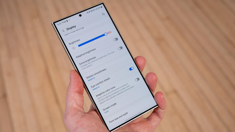 Looking at the eye comfort options on the Samsung Galaxy S24 Ultra's bright new display