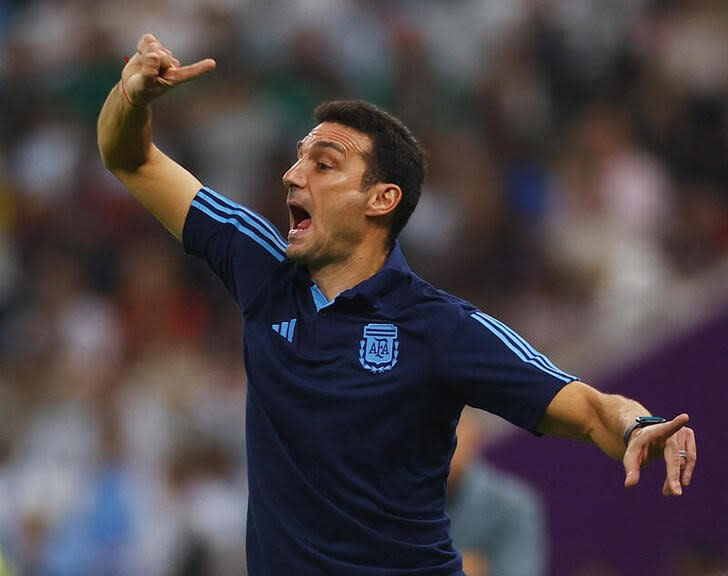 Foto del sábado del DT de Argentina Lionel Scaloni durante el partido con México