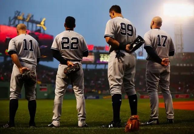 Aaron Judge of the Yankees Hits Homers, Makes Other Players Look Tiny  (PHOTOS)