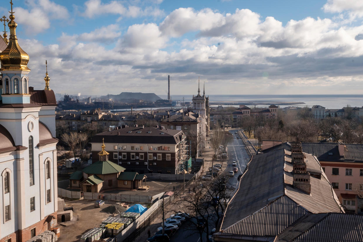 Life on the Front-Line Ukrainian City of Mariupol (Christopher Occhicone / Bloomberg via Getty Images file)