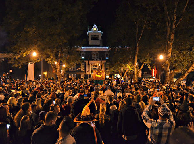 Oregon: Halloweentown, St. Helens