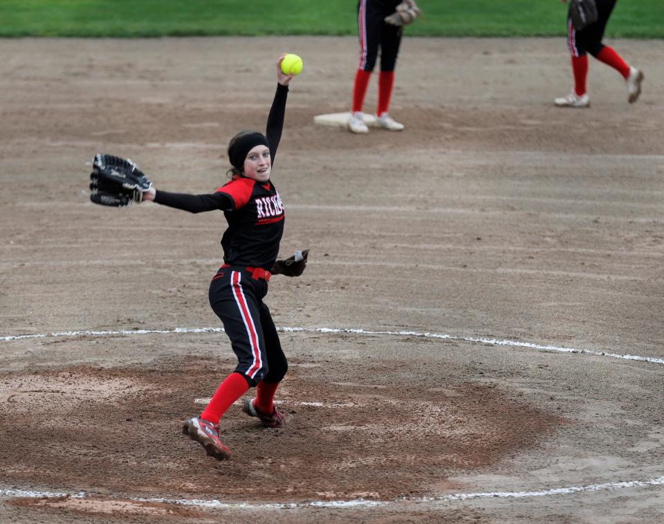 Richmond sophomore Macie Ferguson throws a warmup pitch before a game against Hagerstown April 16, 2022.