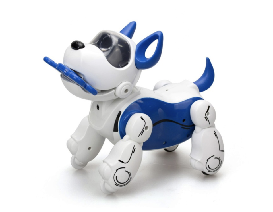 <p>Pupbo è il cucciolo canino versione robot pensato per i più piccoli (dai 5 anni in su) ma apprezzato anche da quei bambini ormai cresciuti (dai 60 anni in giù). Grazie al riconoscimento vocale, è in grado di reagire a 12 ordini diversi. Prezzo: 63,30 euro su silverlit.com </p>