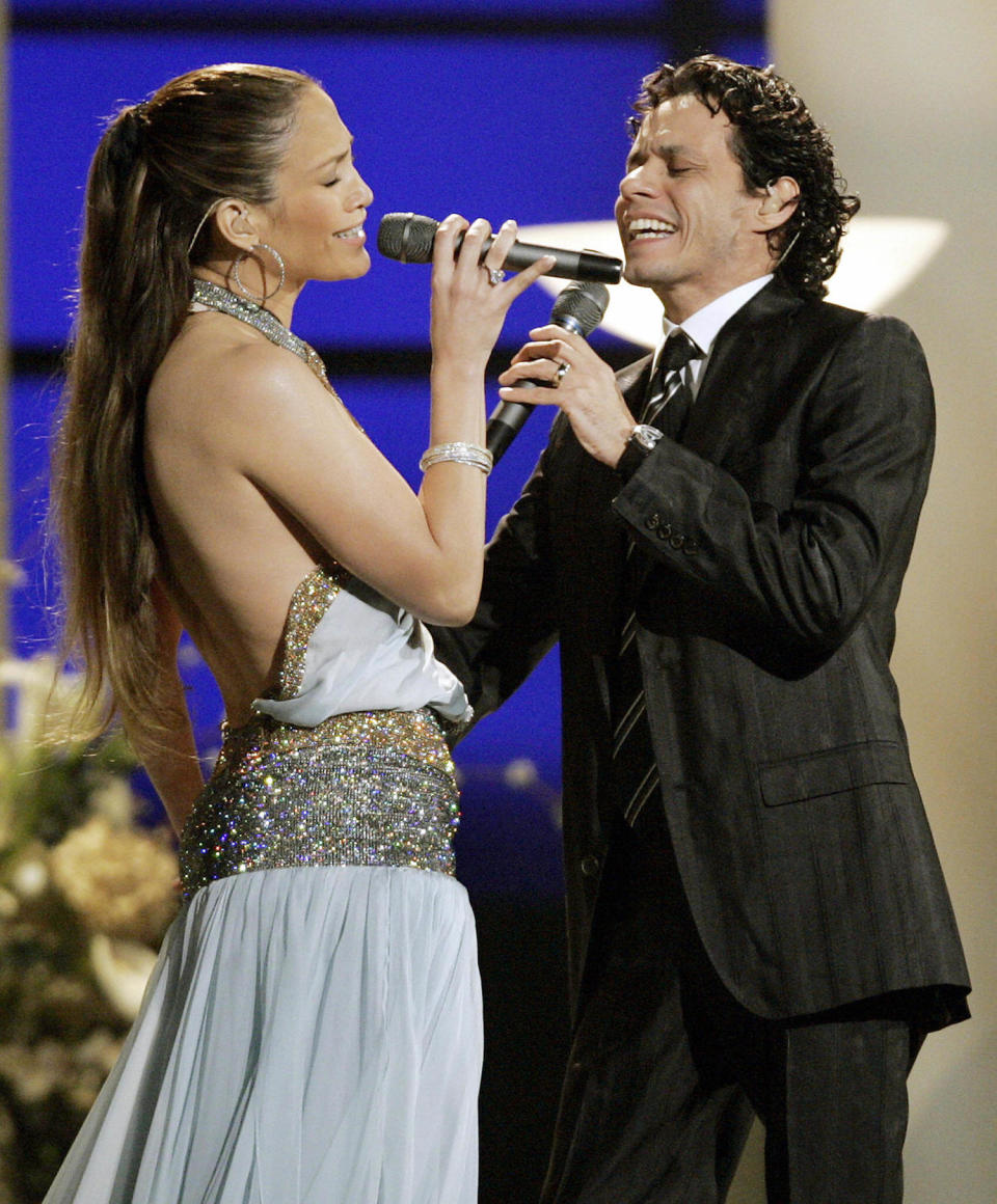 Jennifer Lopez and Marc Anthony perform (Timothy A. Clary / AFP via Getty Images)