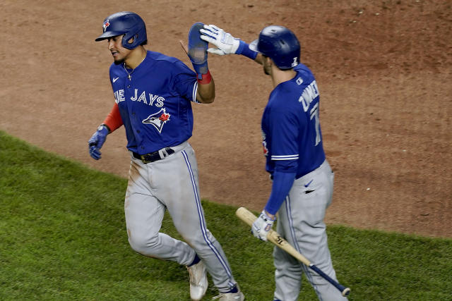 Manoah, Blue Jays shut down Royals 7-0