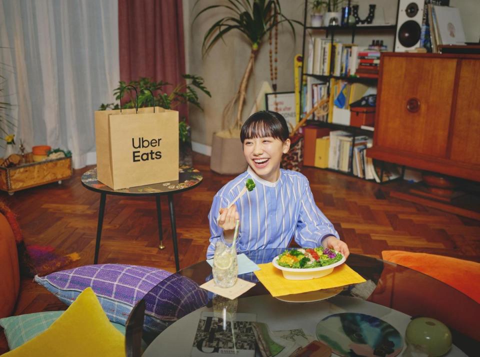 蘆田愛菜是日本UberEats的廣告代言人。（翻攝自my navi news）