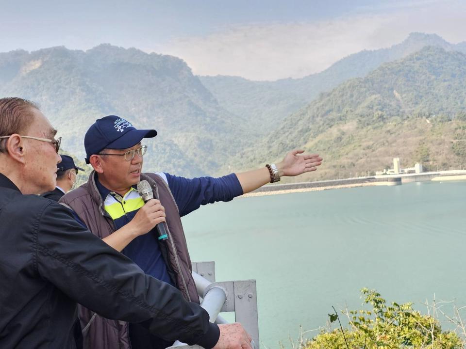 ▲馮世寬爭取其納入重點行銷景點及藍色公路旅遊帶，共同整合多方資源合作開發。（圖／記者莊全成翻攝）