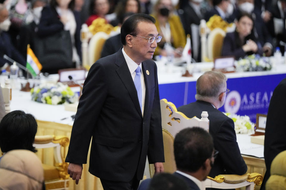 FILE - Then Chinese Premier Li Keqiang arrives at the ASEAN - East Asia Summit in Phnom Penh, Cambodia on Nov. 13, 2022. Former Premier Li Keqiang, China’s top economic official for a decade, died Friday, Oct. 27, 2023 of a heart attack. He was 68. (AP Photo/Vincent Thian, File)