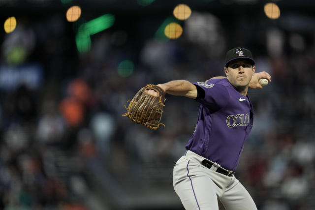 Wilmer Flores, SF Giants avert disaster in 9-8 win over Rockies