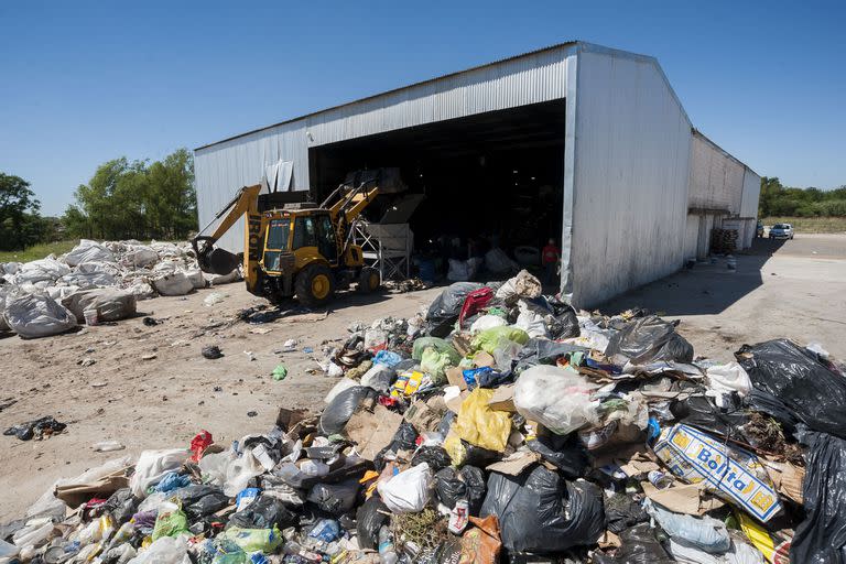 Zewán, empresa que arma máquinas para procesar basura.
Planta de tratamiento de basura en Exaltación de la Cruz. Prov. de Buenos Aires. 06-12-2022