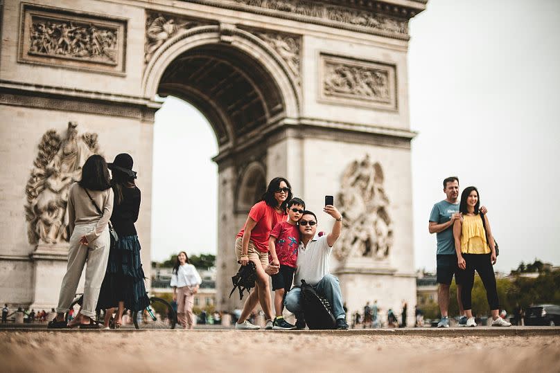 ¿Están los lugares emblemáticos de París en su lista de visitas imprescindibles esta primavera?