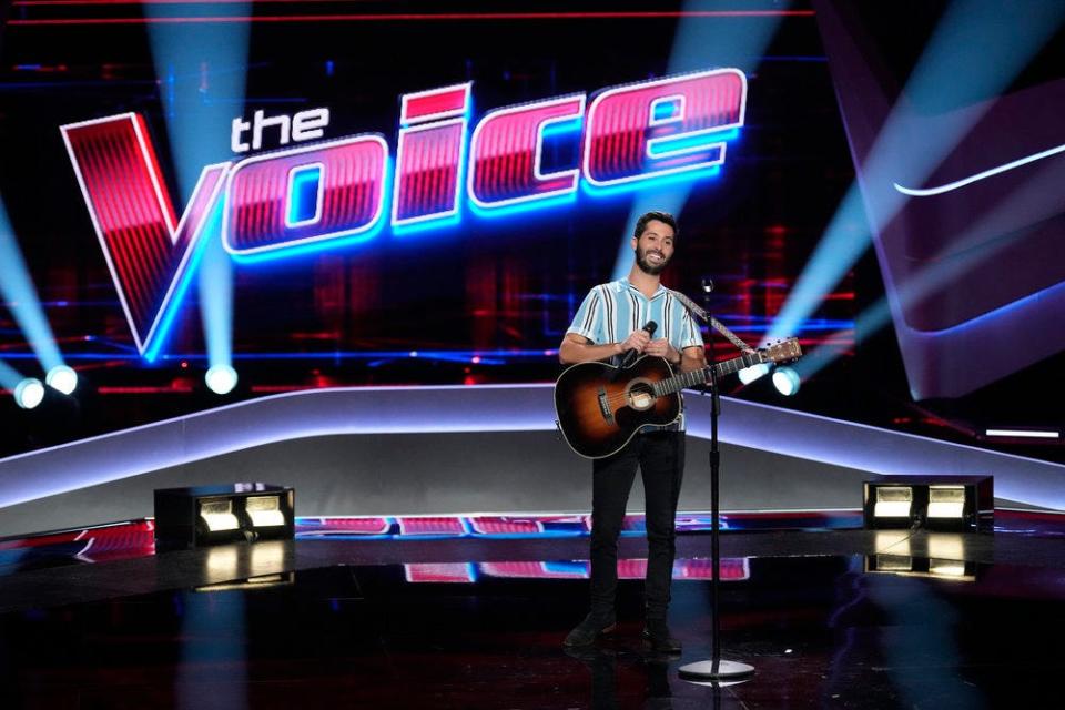 Reid Zingale performs a cover of 'July' by Noah Cyrus for his blind audition on 'The Voice'