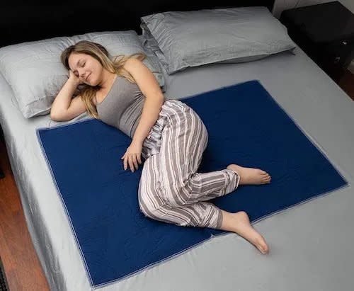 Best Waterproof Sex Blanket: Squirt Blankets For Your Bedroom