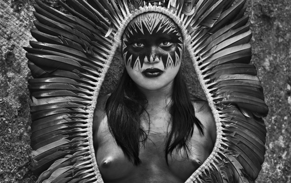 A Yawanawá Indian, photographed in État d’Acre, Brazil (2016) - Sebastião Salgado/nbpictures