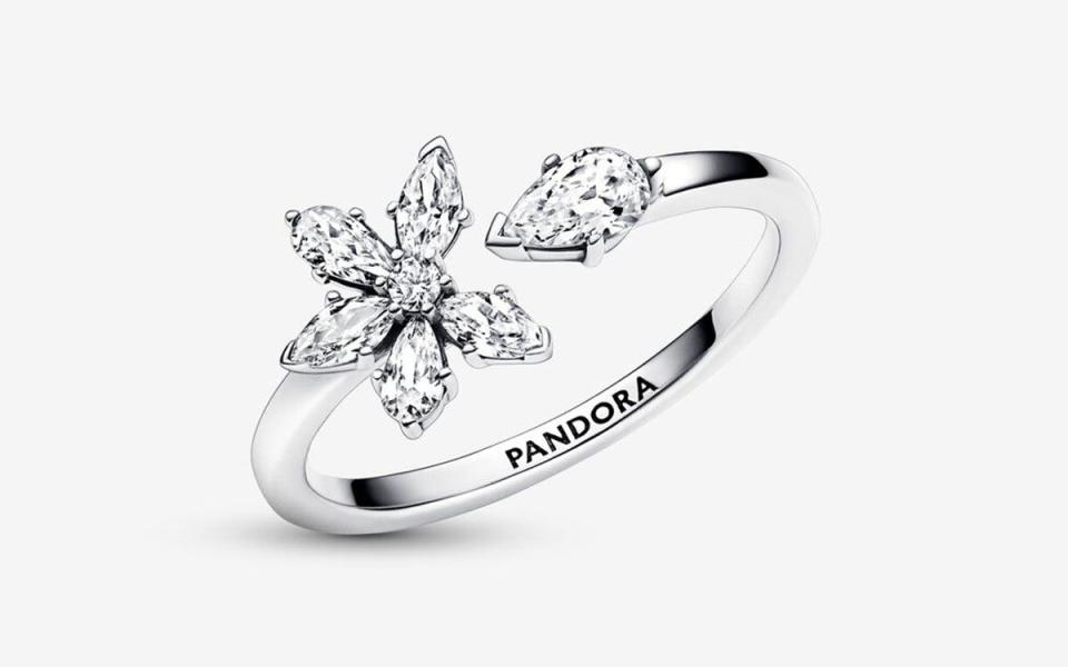 Pandora Sparkling Herbarium Cluster Open Ring best gifts for her 2023