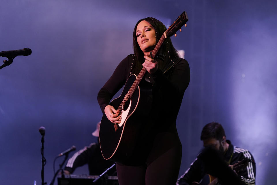 Kacey Musgraves durante su concierto en el festival Corona Capital en la Ciudad de México el 18 de noviembre de 2022. (Foto AP/Eduardo Verdugo)