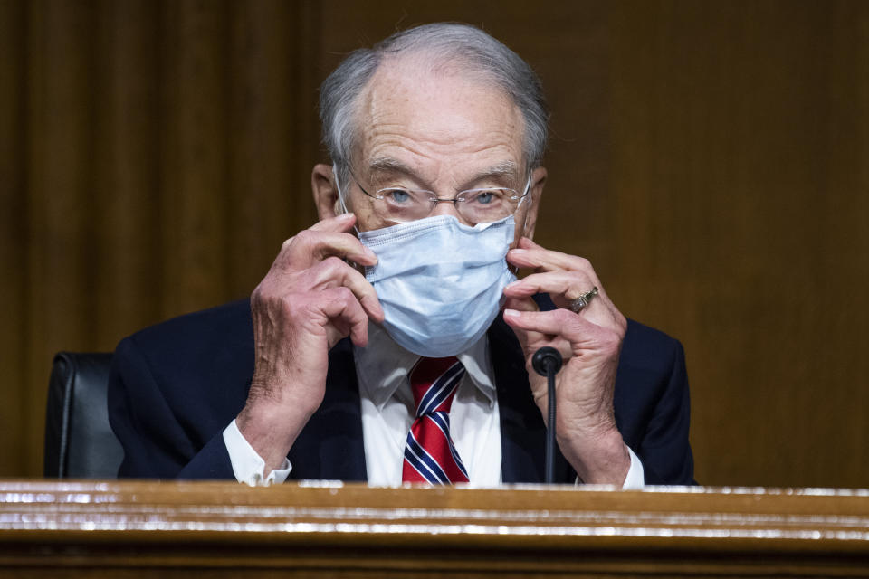 Sen. Charles Grassley (R-Iowa) says letting workers continue to collect benefits rather than return to work during the coronavirus pandemic is "unhealthy for the economy and it&rsquo;s unhealthy for the individual." (Photo: Tom Williams/CQ-Roll Call via Getty Images)