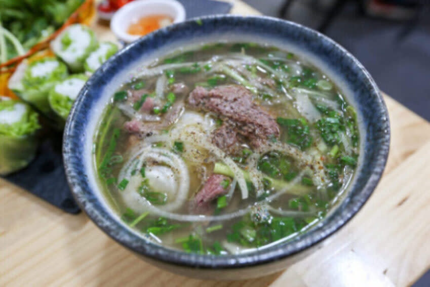 vietnamese eateries - may pho culture noodles