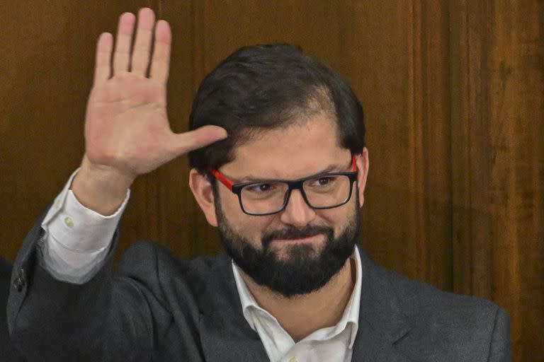 Gabriel Boric comenzó su mandato una popularidad que se derrumbó rápidamente