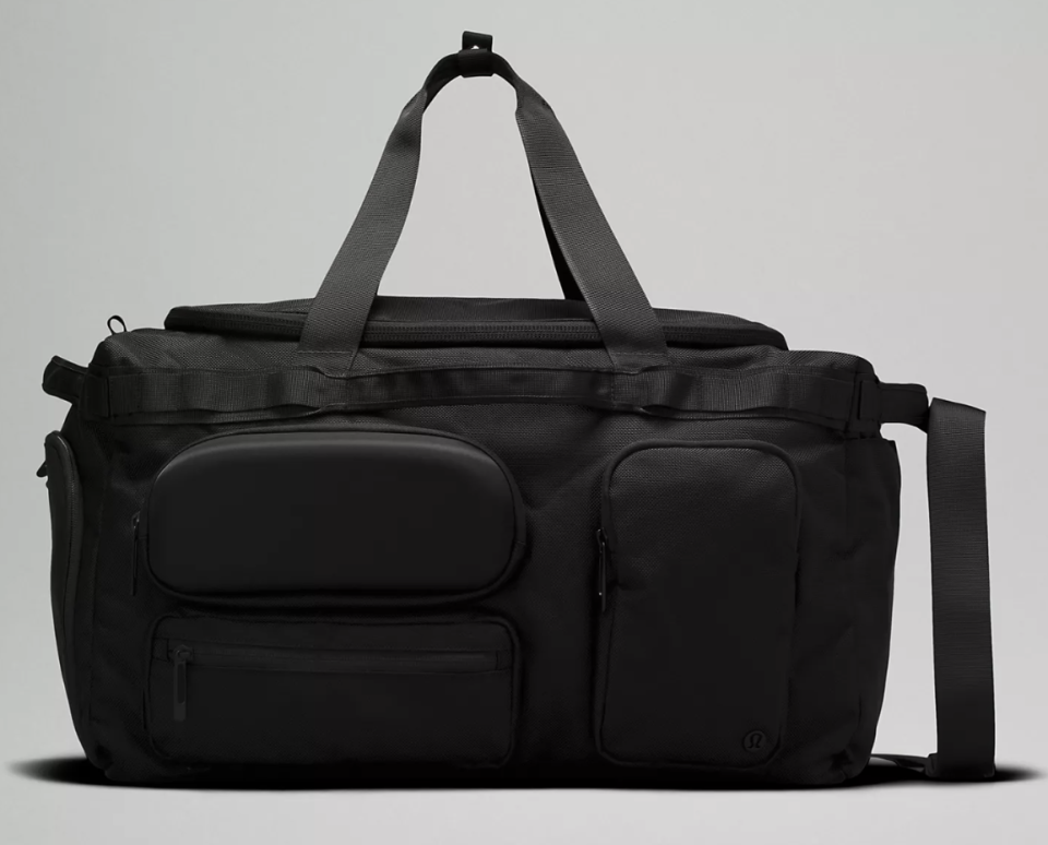 black duffle bag with 3 pockets