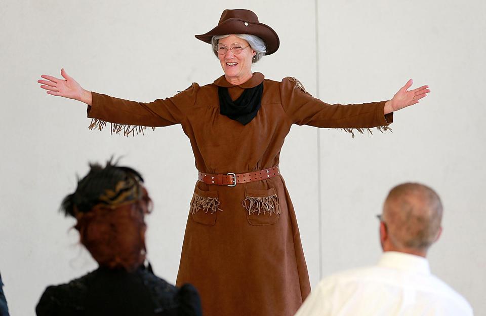 "When things get put in print about me," said Elisa Wolff as Annie Oakley, "I prefer they be true."