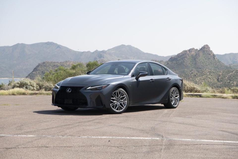 lexus-is-500-f-sport-performance-7-21