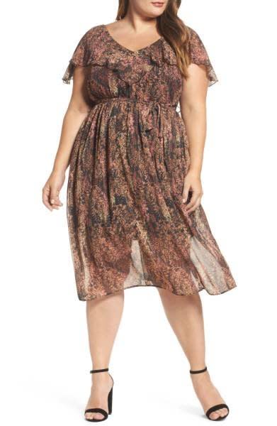 Shop it <strong><a href="http://shop.nordstrom.com/s/elvi-rustic-floral-a-line-dress-plus-size/4727552?origin=keywordsearch-personalizedsort&amp;fashioncolor=MULTI" target="_blank">here</a></strong>.