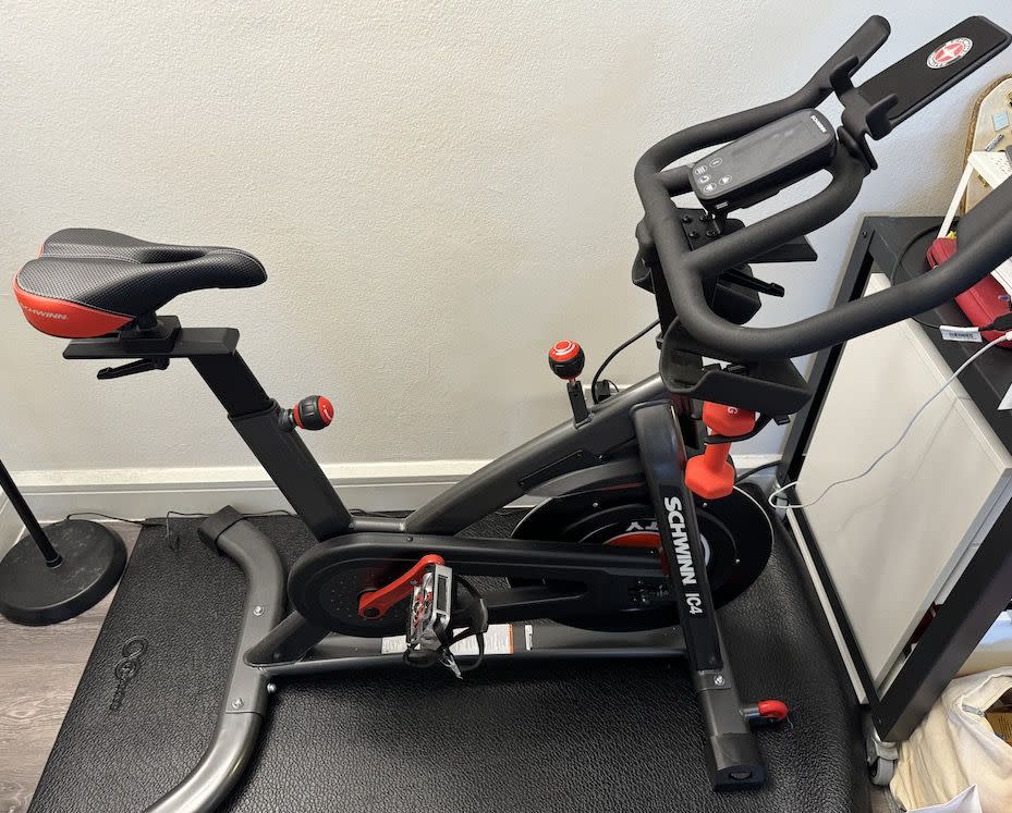 schwinn ic4 indoor cycling bike