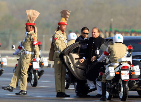 Pakistan's Prime Minister Nawaz Sharif arrives to attend the Pakistan Day military parade in Islamabad, Pakistan, March 23, 2017. REUTERS/Faisal Mahmod