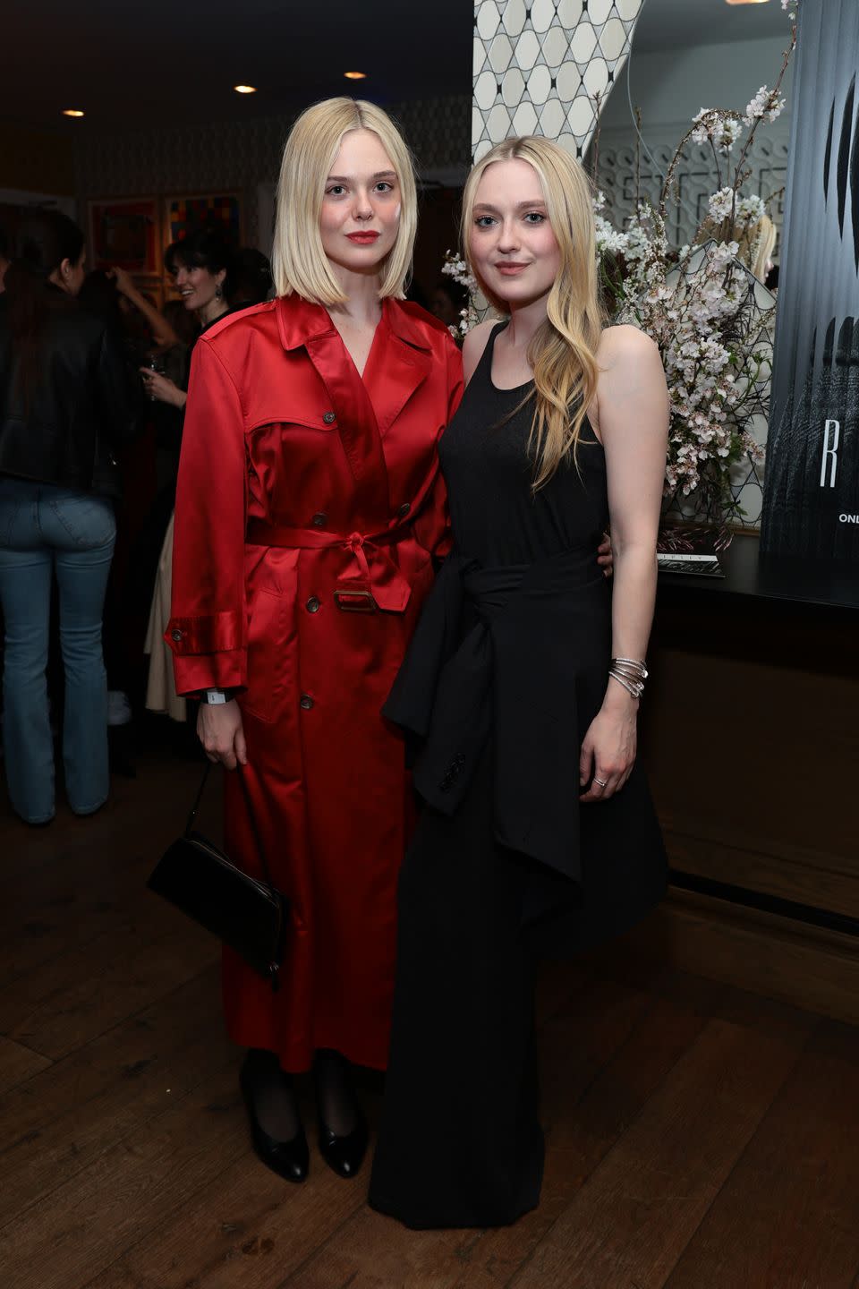 new york, new york march 26 l r elle fanning and dakota fanning attend netflixs ripley ny tastemaker event at crosby street hotel on march 26, 2024 in new york city photo by dimitrios kambourisgetty images for netflix