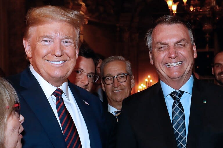 El presidente saliente de Estados Unidos Donald Trump junto al presidente de Brasil Jair Bolsonaro