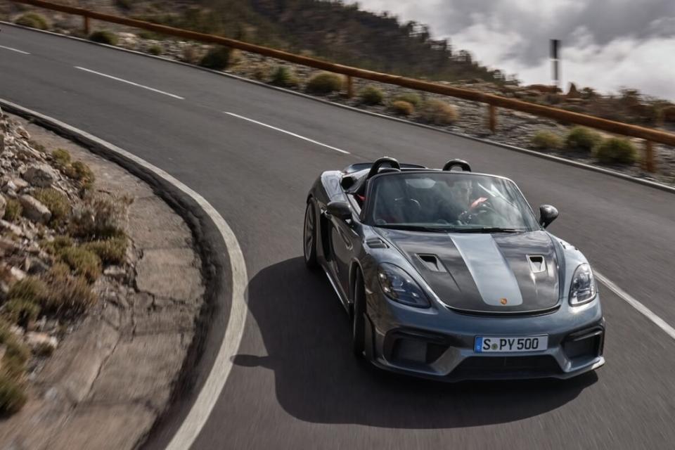 porsche-718-spyder-rs