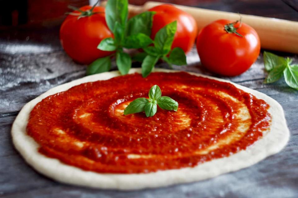 la salsa de tomate será siempre el ingrediente secreto en la pizza
