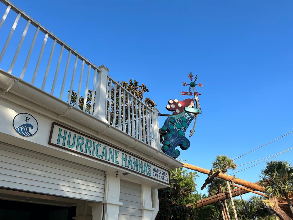 Hurricane Hanna's Grill roof at Disney Yacht Club property