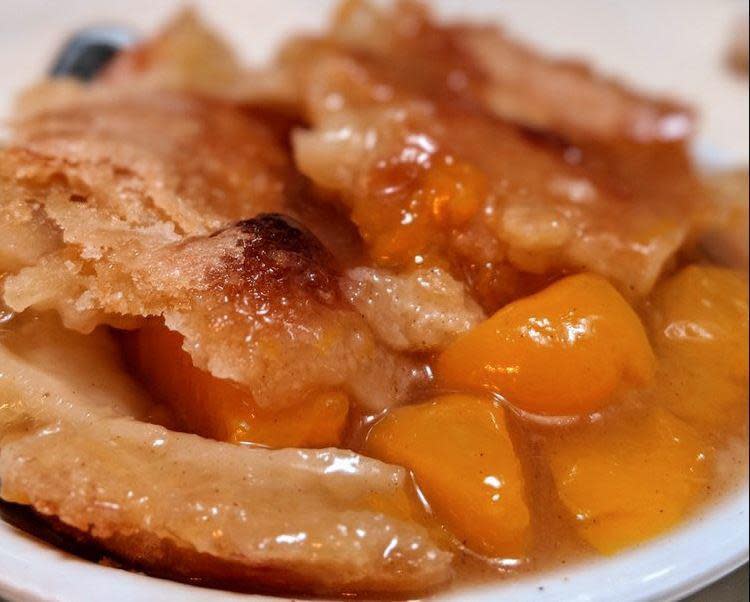 Georgia: Peach cobbler