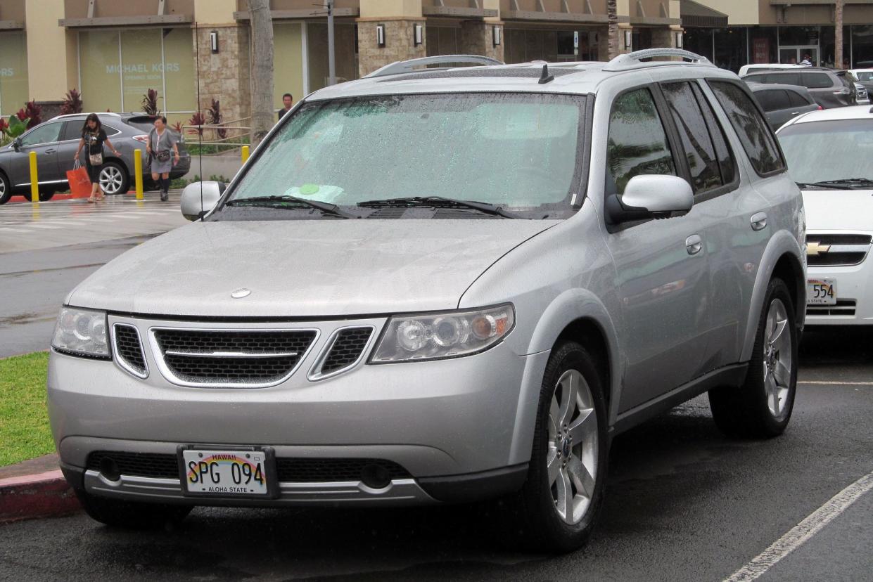 2009 saab 9-7x aero in parking lot